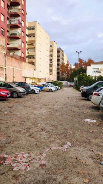 Un solo barrendero para todo el Barrio, tres para el resto de la ciudad hasta San Antonio, además de la máquina barredora rota - 3, Foto 3