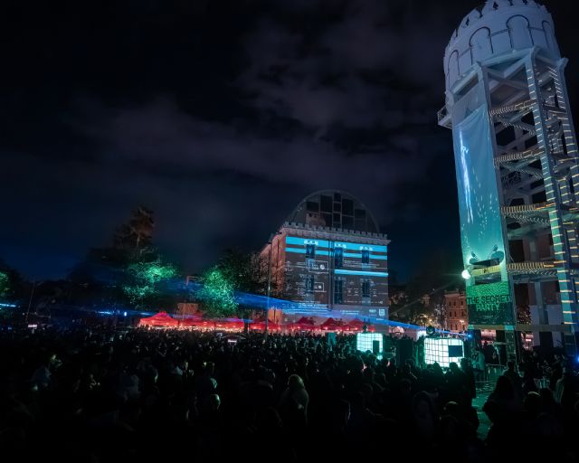 La XMas Party congrega a 6.000 personas en el Cuartel de Artillería y prepara su gran cierre el próximo 3 de enero - 3, Foto 3