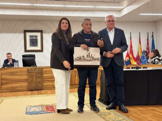 Un reconocido agradecimiento a los funcionarios municipales jubilados en 2025 - 3, Foto 3