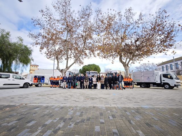 Sanlúcar la Mayor presenta un nuevo servicio de limpieza viaria más moderno y sostenible - 3, Foto 3