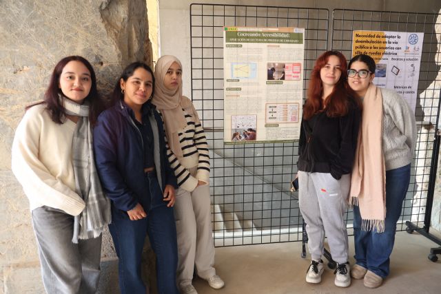 Estudiantes de Ingeniería Biomédica idean un test de embarazo y administrador de insulina para personas ciegas - 2, Foto 2