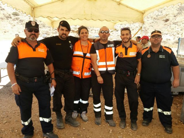 El Ayuntamiento en Pleno reconoce la labor de servicio de los voluntarios de la Agrupación Local de Protección Civil - 3, Foto 3