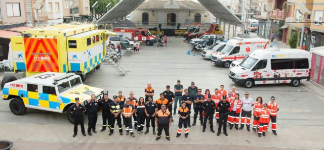 El Ayuntamiento en Pleno reconoce la labor de servicio de los voluntarios de la Agrupación Local de Protección Civil - 4, Foto 4