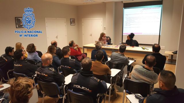 La Policía Nacional completa su formación en la asistencia integral de víctimas de trata - 2, Foto 2