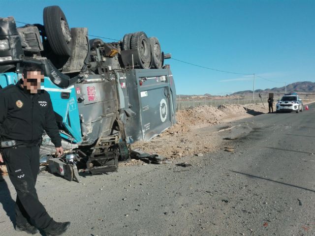 Cambiemos Murcia pide una auditoría que analice el mantenimiento de los vehículos de limpieza de Cespa - 2, Foto 2