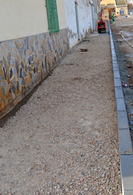 Arrancan los trabajos del Plan de Obras y Servicios para remodelar aceras y reforzar el firme en varias calles - 2, Foto 2