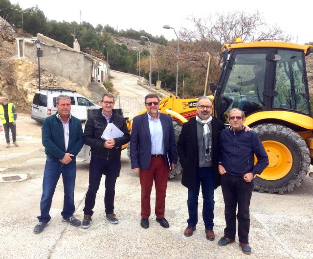 El Ayuntamiento de Caravaca ejecuta proyectos de reforma de firme y acerados, presupuestados con 217.000 euros, dentro del Plan de Obras y Servicios - 2, Foto 2