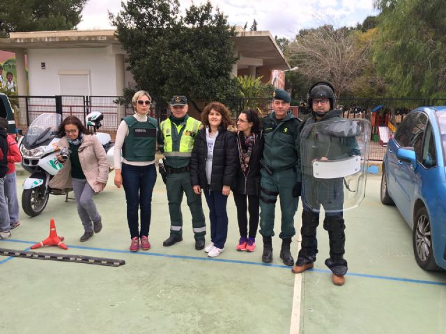 La Guardia Civil compartió el Día de la Paz con los alumnos del CEIP El Mirador - 2, Foto 2