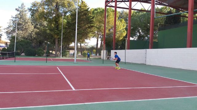 Los alumnos de la Escuela de Tenis Kuore de Totana perdieron por un ajustado 9/10 frente al Club Tenis Cieza, Foto 4