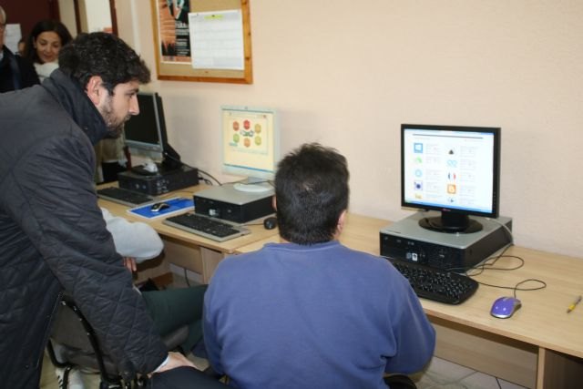 López Miras alaba el trabajo encomiable de profesionales y voluntarios de ´La Huertecica´ por dar oportunidades a quienes más lo necesitan - 4, Foto 4