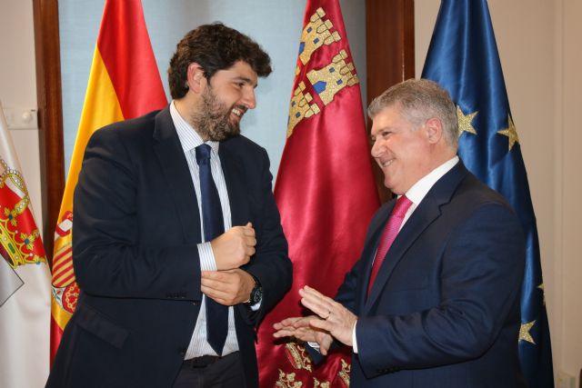 El presidente Fernando López Miras recibe al alcalde de Calasparra - 1, Foto 1