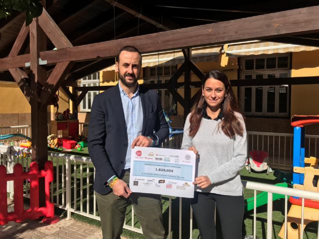 AJE Región de Murcia entrega 1.829 euros al Centro de Primera Acogida Cardenal Belluga - 1, Foto 1