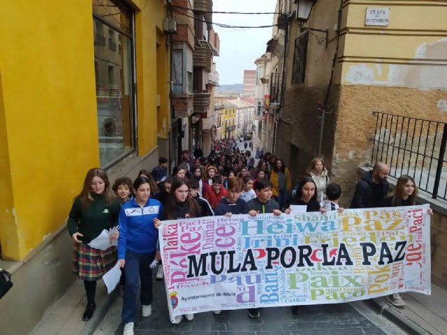 Los centros escolares de Mula salen a la calle con motivo del Día Escolar de la No Violencia y la Paz - 1, Foto 1