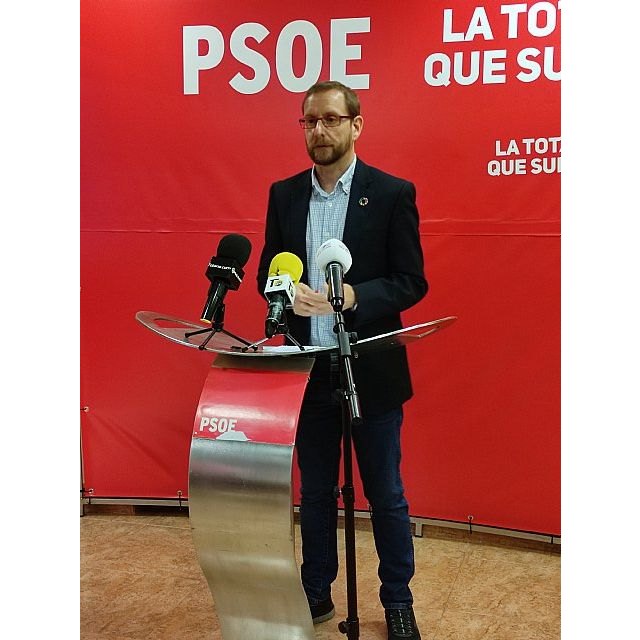La Delegada del Gobierno se reúne con vecinos de los Sifones y con el PSOE de Totana para tratar la problemática del terraplén del AVE - 2, Foto 2
