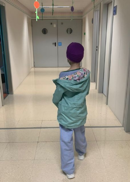 Unos padres denuncian en Murcia las continuas negligencias en la detección y tratamiento del cáncer de su hija de 9 años - 2, Foto 2