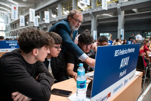 VIII Informe Young Business Talents: La visión del profesor - 1, Foto 1