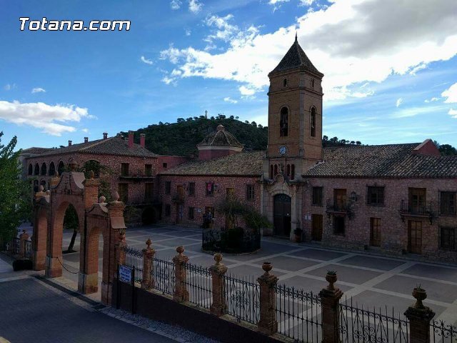 El Ayuntamiento y la Dirección General de Turismo buscan empresarios interesados en los nuevos servicios del hotel de La Santa, Foto 1