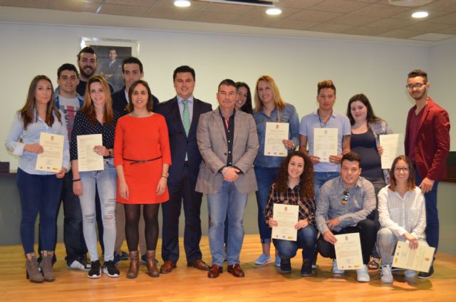 Quince jóvenes en paro se titulan en San Javier como monitores de actividades de acondicionamiento físico con música - 1, Foto 1