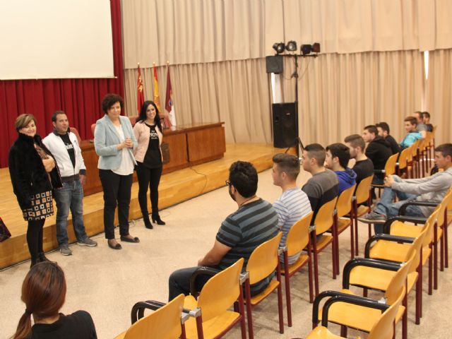 Comienza un programa mixto de empleo y formación que permitirá la contratación de 15 jóvenes desempleados en Puerto Lumbreras - 2, Foto 2