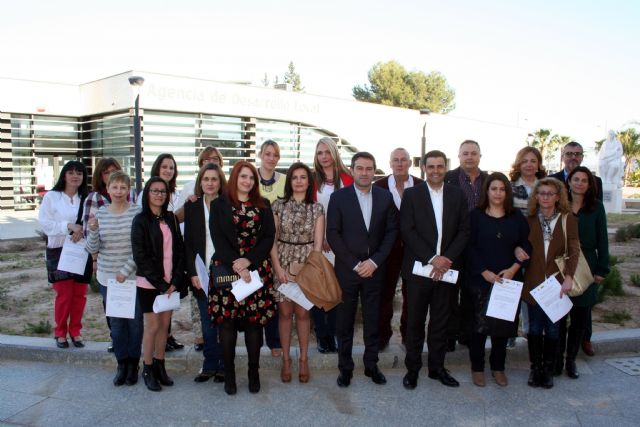 15 alumnos de entre 25 y 54 años obtienen el Certificado de Profesionalidad de Operaciones Auxiliares de Servicios Administrativos y Generales - 1, Foto 1