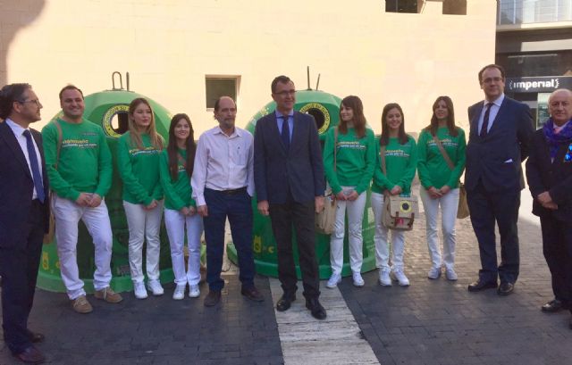 Los murcianos podrán colaborar en la decoración del nuevo pabellón infantil de La Arrixaca reciclando vidrio - 2, Foto 2