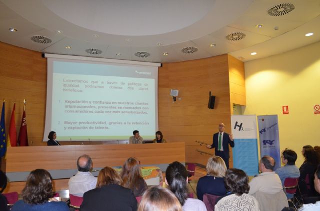 DH y Acción Contra el Hambre desgranan las herramientas para mejorar la empleabilidad de personas en desempleo - 2, Foto 2