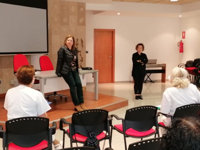 El Ayuntamiento de San Pedro del Pinatar refuerza la atención a personas en situación de especial vulnerabilidad - 1, Foto 1