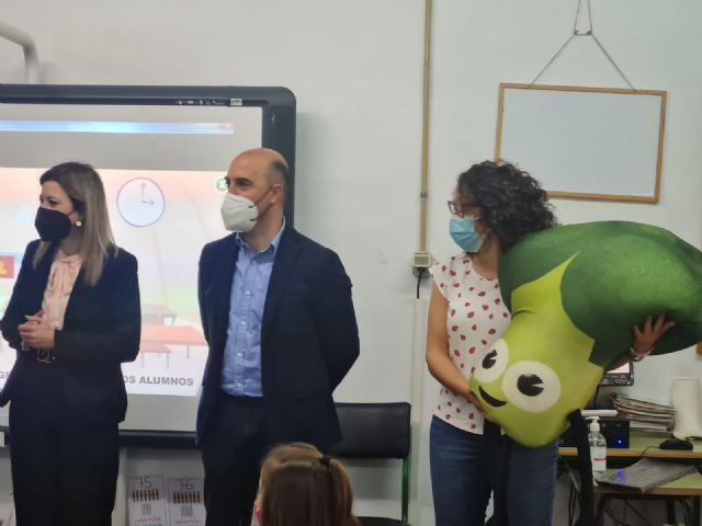 El alcalde de Molina de Segura visita el CEIP San Miguel con motivo de la 14 Semana de la Salud, Educación y Deporte - 3, Foto 3