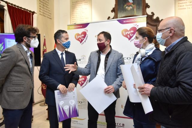 El Punto de Atención al Nazareno ofrece consejos y descuentos en clínicas de fisioterapia para los portapasos lorquinos - 2, Foto 2