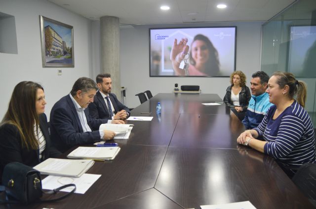 El Gobierno regional facilita que 310 familias adquieran en propiedad la vivienda social donde han residido durante 25 años - 2, Foto 2