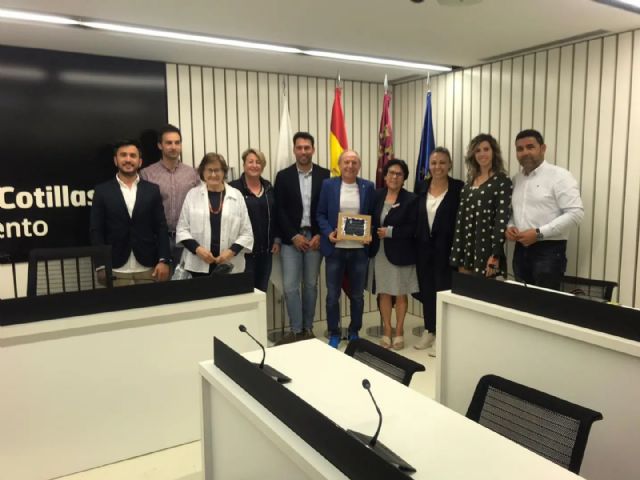 La nueva pista de atletismo con tartán llevará el nombre del veterano atleta Ángel Salinas - 1, Foto 1