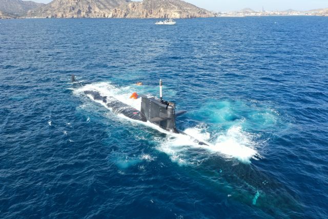 El submarino S-81 'Isaac Peral' realiza con éxito su primera inmersión estática - 2, Foto 2