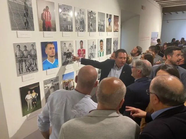 150 fotografías rinden homenaje a los cien años de fútbol en Mula - 1, Foto 1
