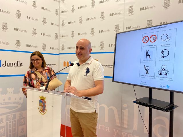 El Ayuntamiento presenta el proyecto de instalación de señalética para personas con TEA en Jumilla - 2, Foto 2