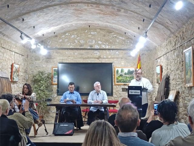 Éxito rotundo en la presentación de Entre silencio y silencio con un canto a la vida y al compromiso social que llenó el Molí de Can Batlle - 2, Foto 2