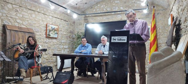 Éxito rotundo en la presentación de Entre silencio y silencio con un canto a la vida y al compromiso social que llenó el Molí de Can Batlle - 3, Foto 3