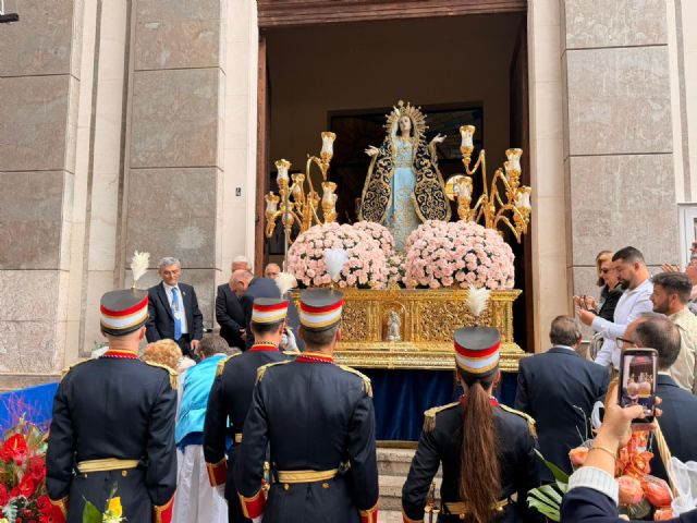 La Virgen de los Dolores recorre las calles ante el fervor de todo su pueblo - 2, Foto 2