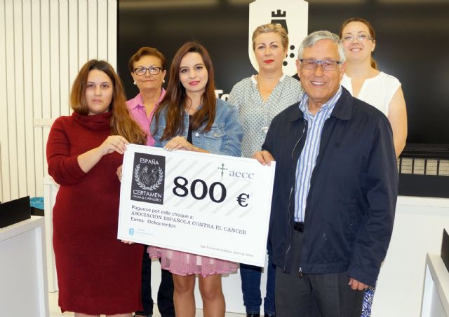 El Certamen Dama y Caballero de Murcia recauda 800 euros para la AECC - 1, Foto 1