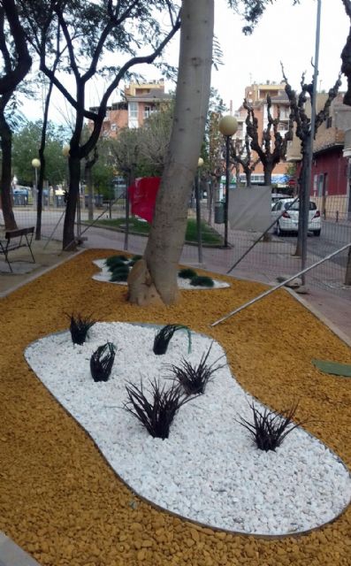 El Ayuntamiento reforma el jardín de los Reyes Magos en Churra - 2, Foto 2