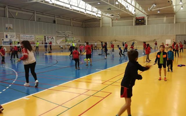 Cerca de 100 jóvenes participan en la tercera jornada del campeonato regional interescuelas de bádminton - 2, Foto 2