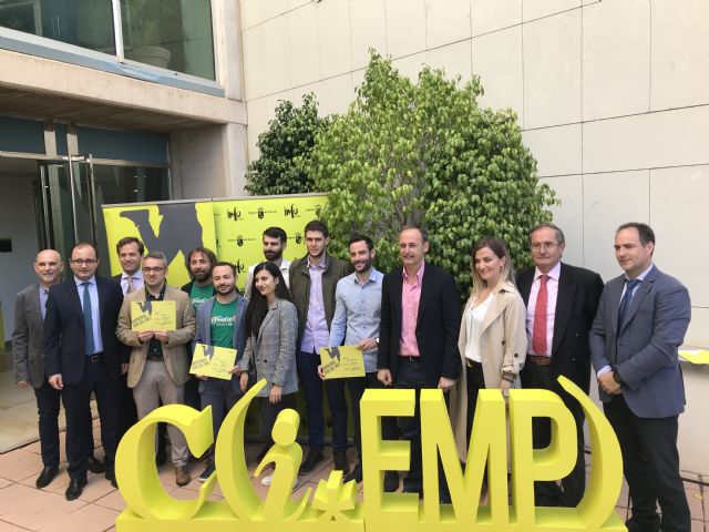 Una 'app' para amantes de la gastronomía, un simulador de costes y un hardware de métrica deportiva logran ser 'Emprendedor del Mes' - 1, Foto 1