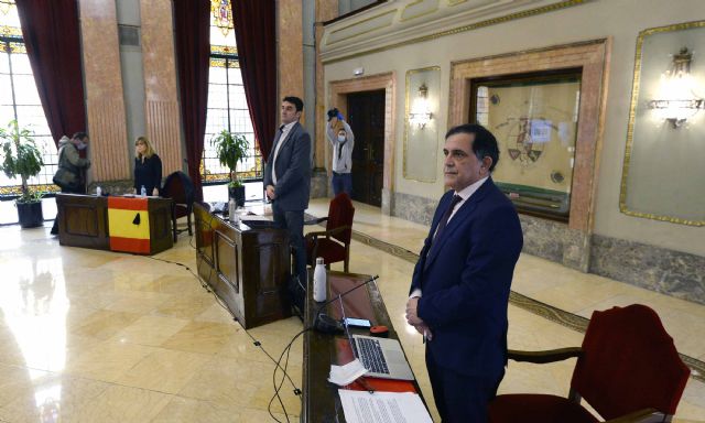 El Pleno de Murcia guarda un minuto de silencio por los fallecidos a causa del COVID-19 - 2, Foto 2