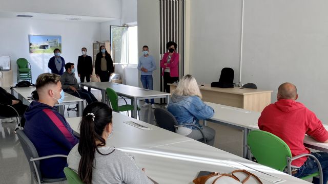 Una quincena de jóvenes de Puerto Lumbreras se forma en limpieza de espacios públicos e instalaciones industriales - 2, Foto 2