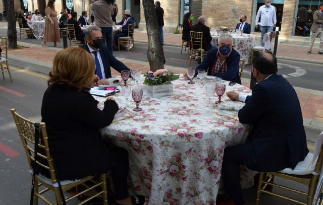 Una boda a las puertas de San Esteban para reclamar más aforo en el interior de los salones de celebraciones - 3, Foto 3