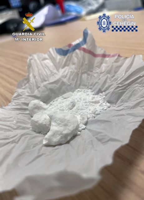 Desmantelado un punto de venta de droga y de receptación de objetos robados - 1, Foto 1