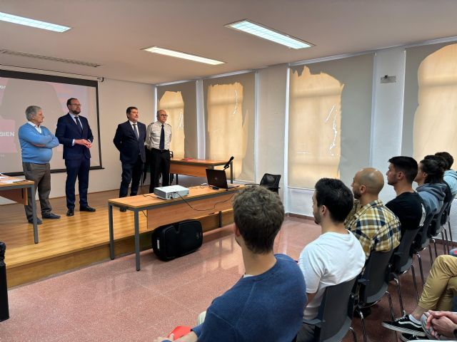 El Ayuntamiento de Murcia impulsa la Escuela de Formación de Bomberos para reforzar la seguridad ciudadana - 1, Foto 1