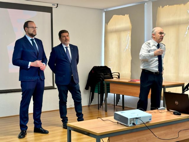 El Ayuntamiento de Murcia impulsa la Escuela de Formación de Bomberos para reforzar la seguridad ciudadana - 2, Foto 2