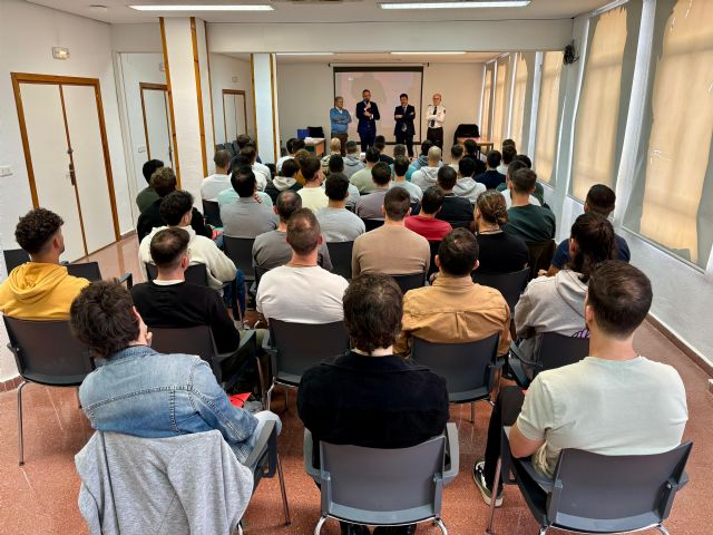 El Ayuntamiento de Murcia impulsa la Escuela de Formación de Bomberos para reforzar la seguridad ciudadana - 3, Foto 3