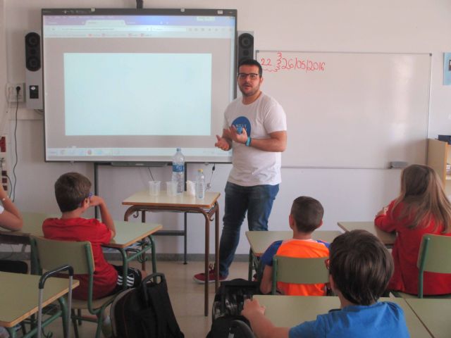 La Concejalía de Medio Ambiente explica a los escolares la importancia del buen uso del agua - 2, Foto 2