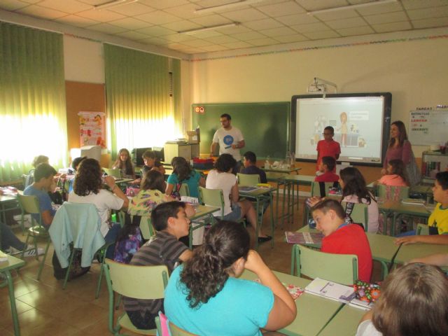 La Concejalía de Medio Ambiente explica a los escolares la importancia del buen uso del agua - 3, Foto 3